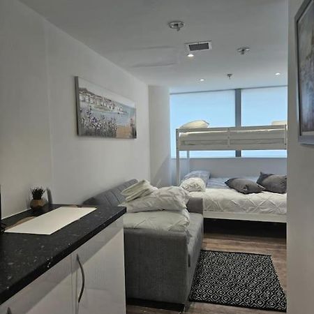 Small Studio For Group Of 5 In Delta Croydon Dpf3 ภายนอก รูปภาพ